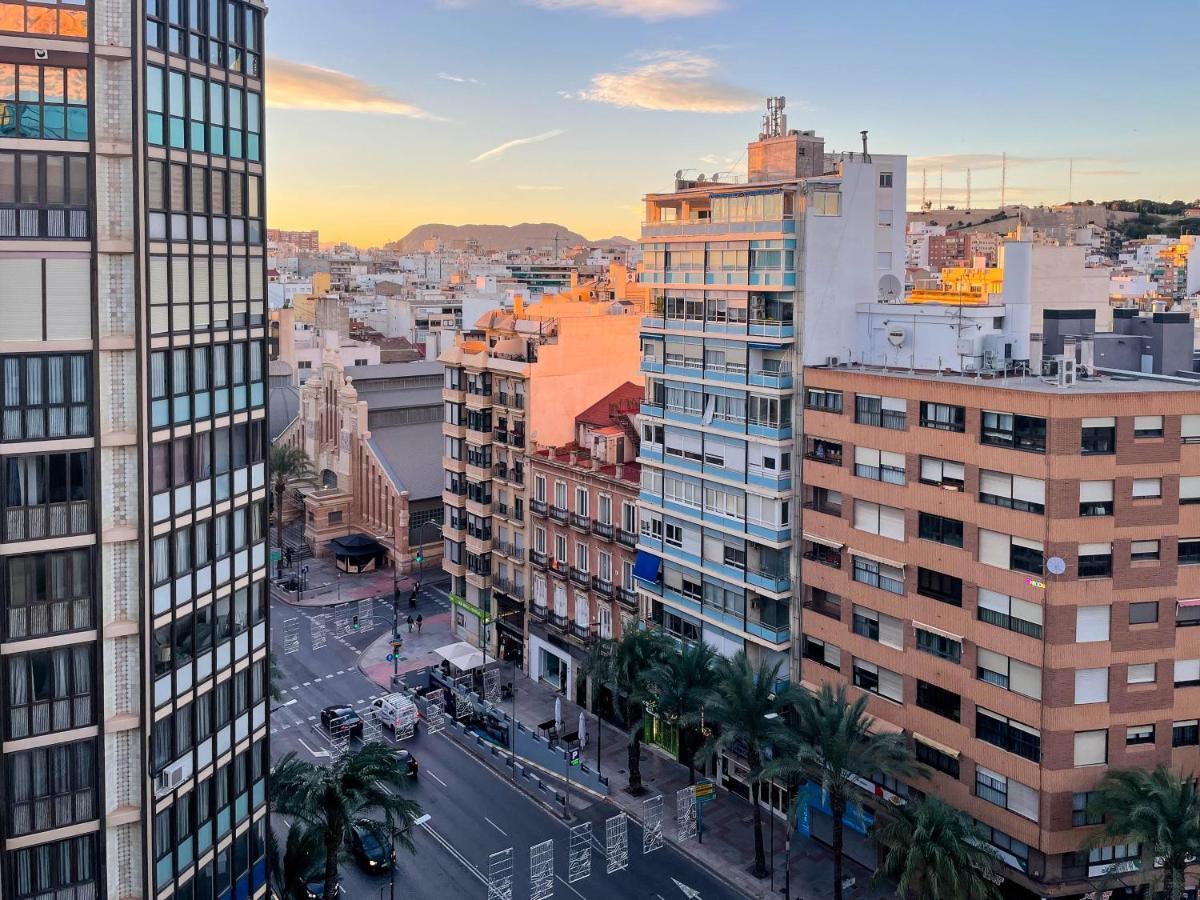 Amplio Apartamento En Pleno Corazon De アリカンテ エクステリア 写真