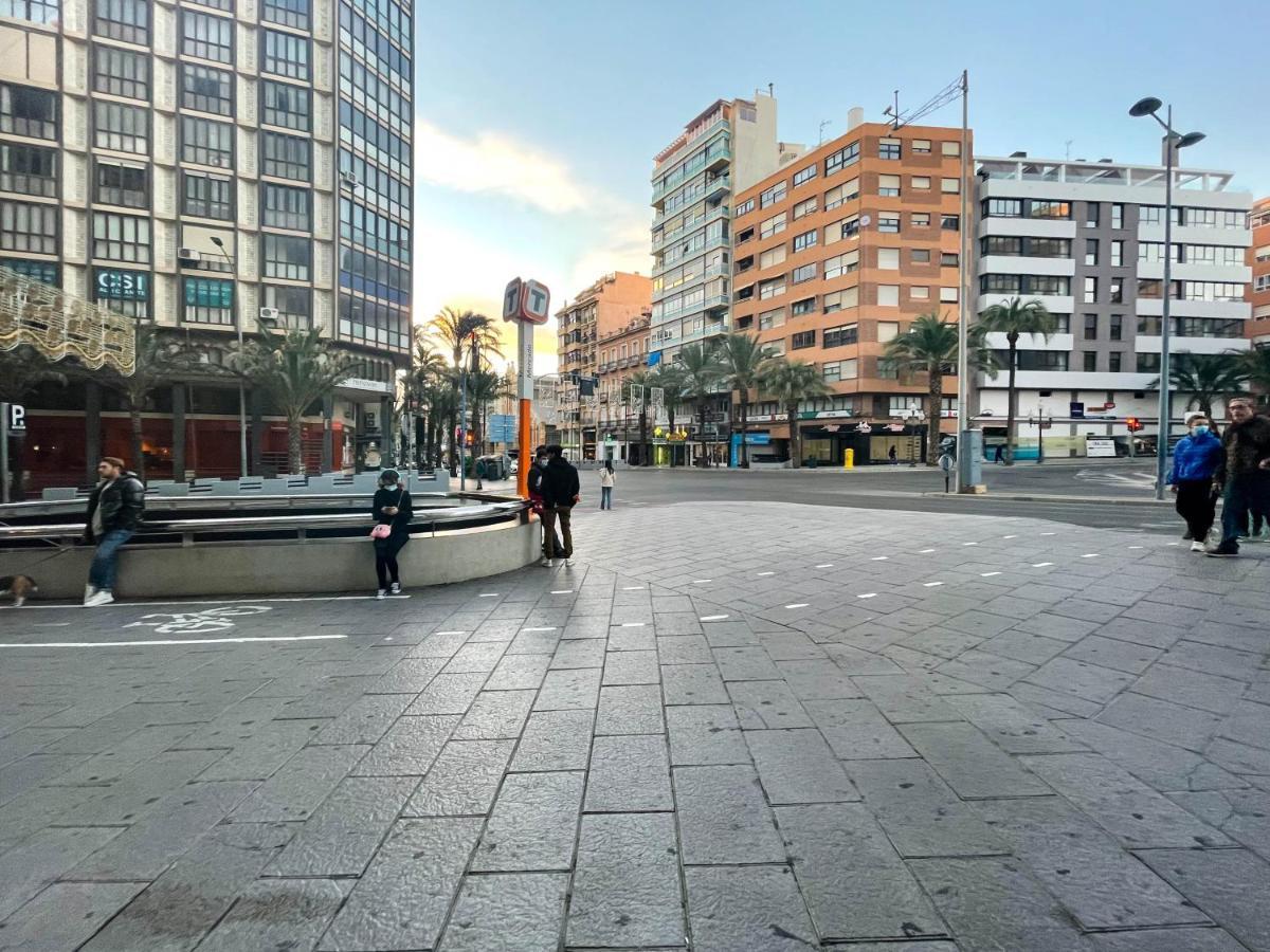 Amplio Apartamento En Pleno Corazon De アリカンテ エクステリア 写真